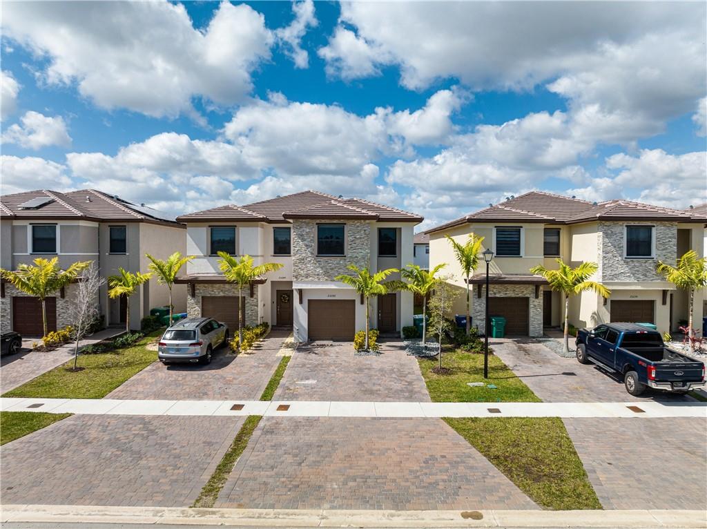 25242 SW 107th Ave