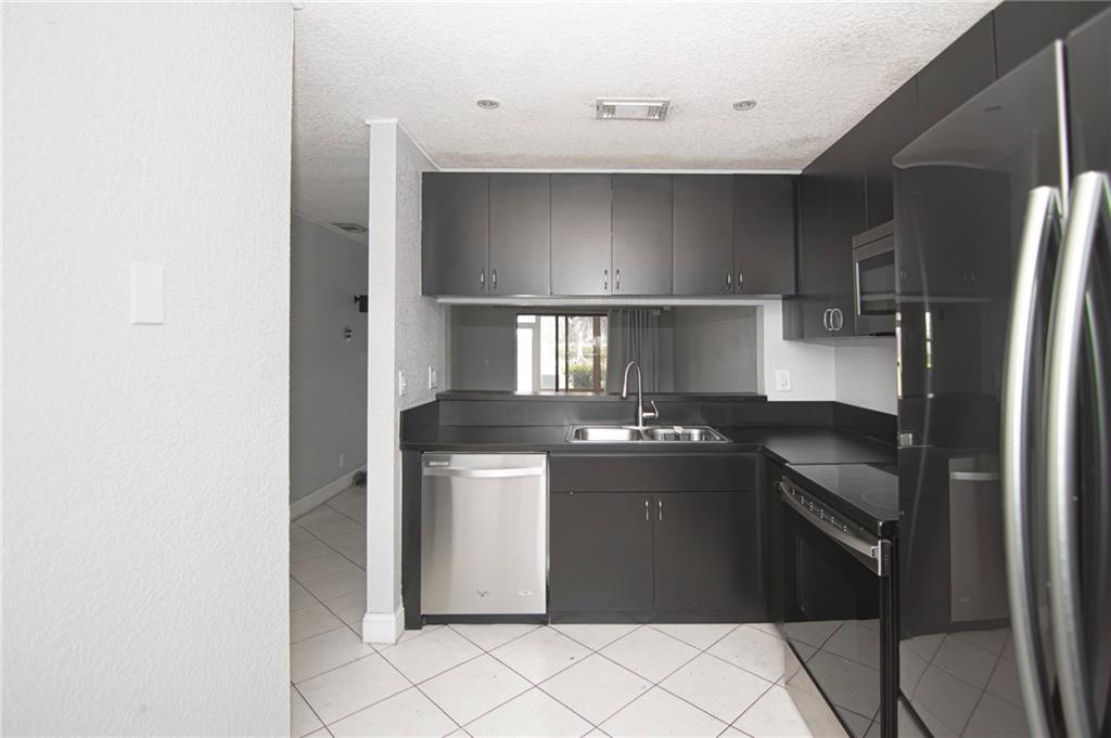 369 NW 36th Ave