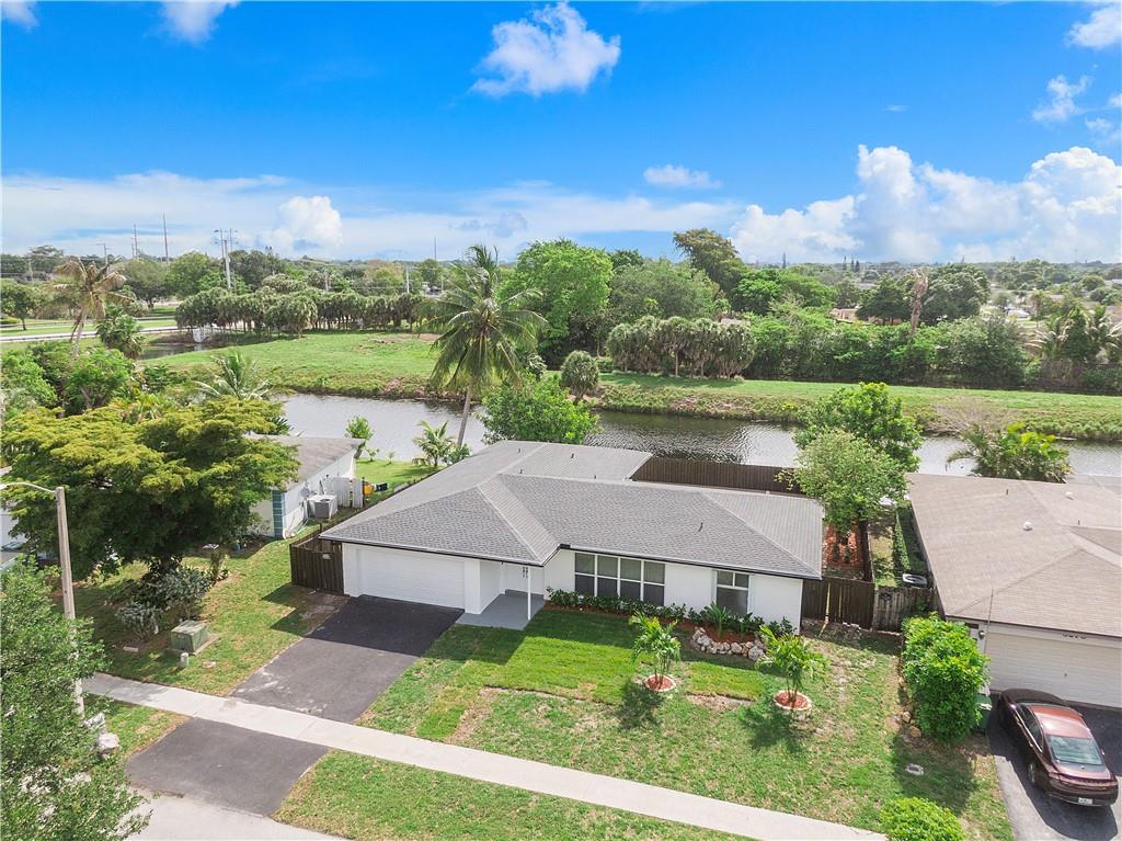 8280 NW 66th Ter
