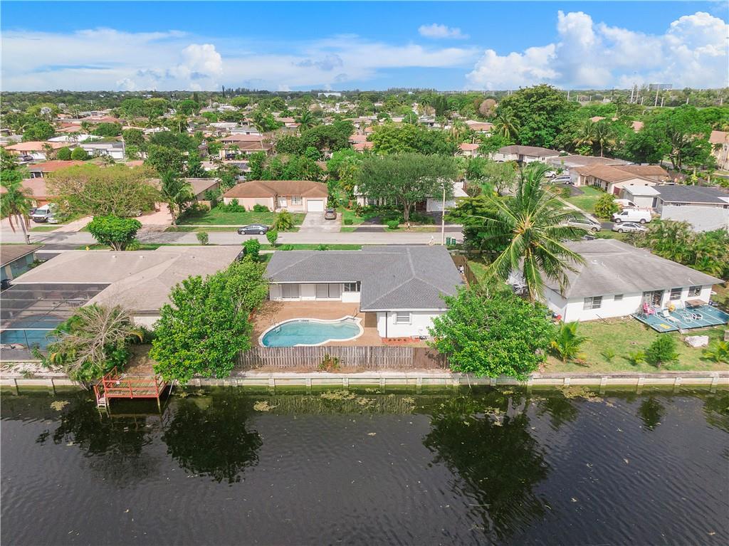8280 NW 66th Ter