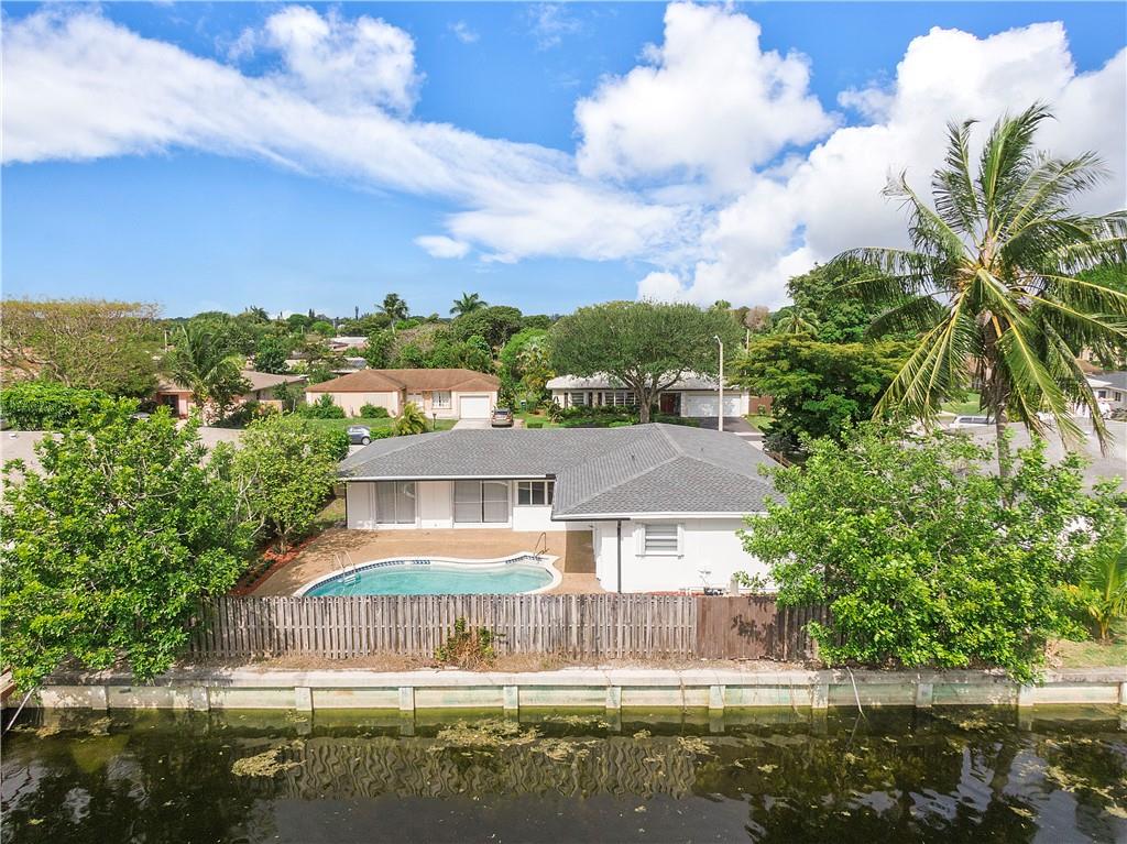 8280 NW 66th Ter