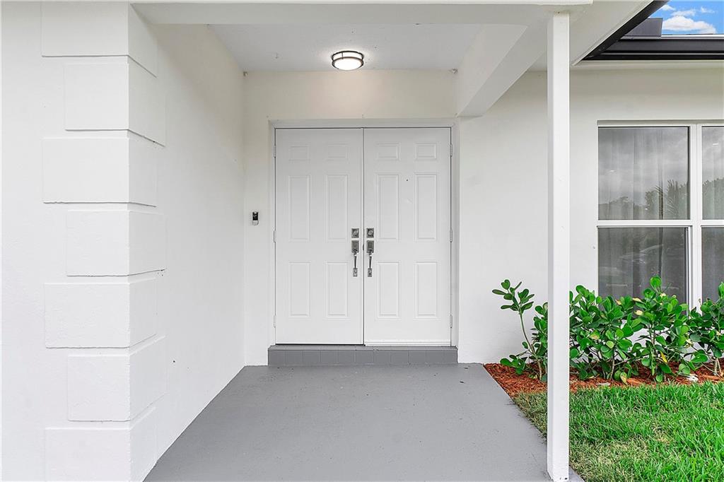 8280 NW 66th Ter