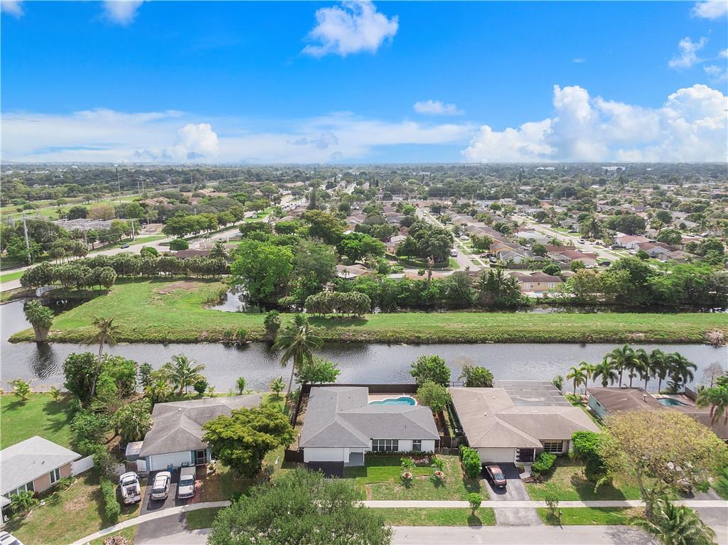 8280 NW 66th Ter