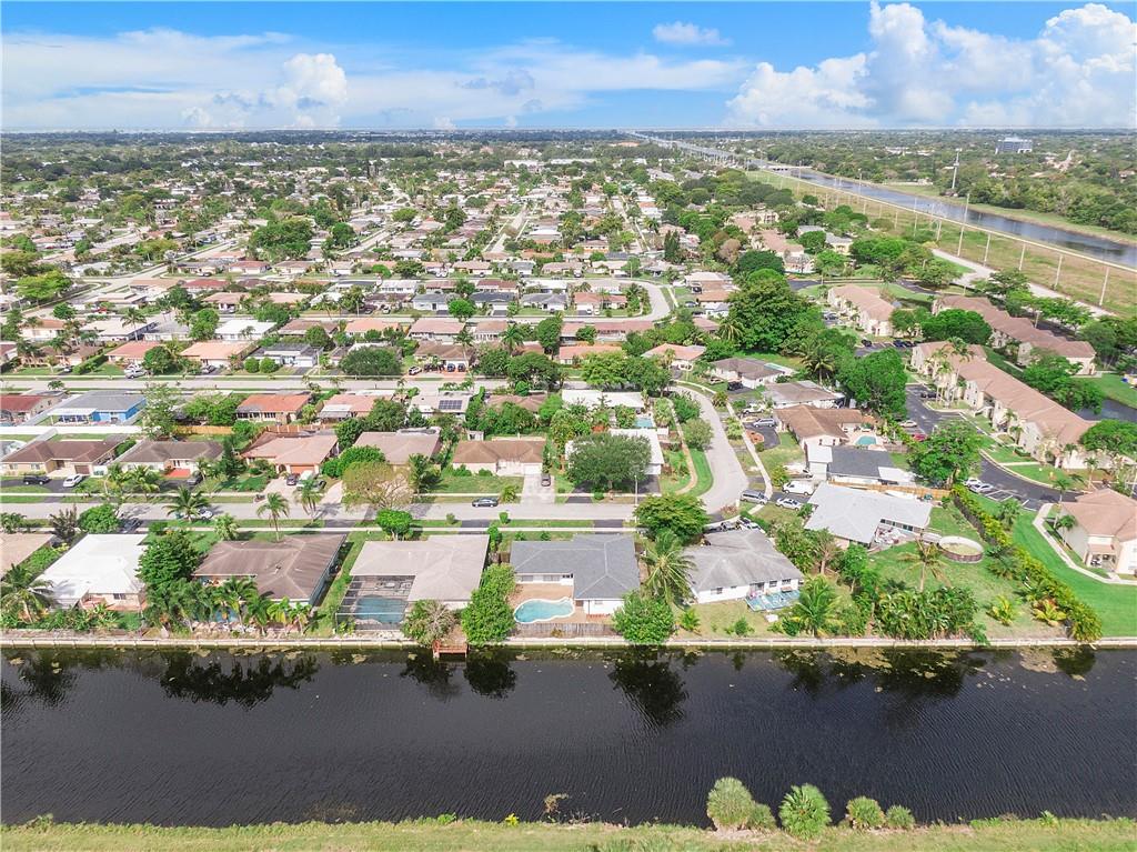 8280 NW 66th Ter