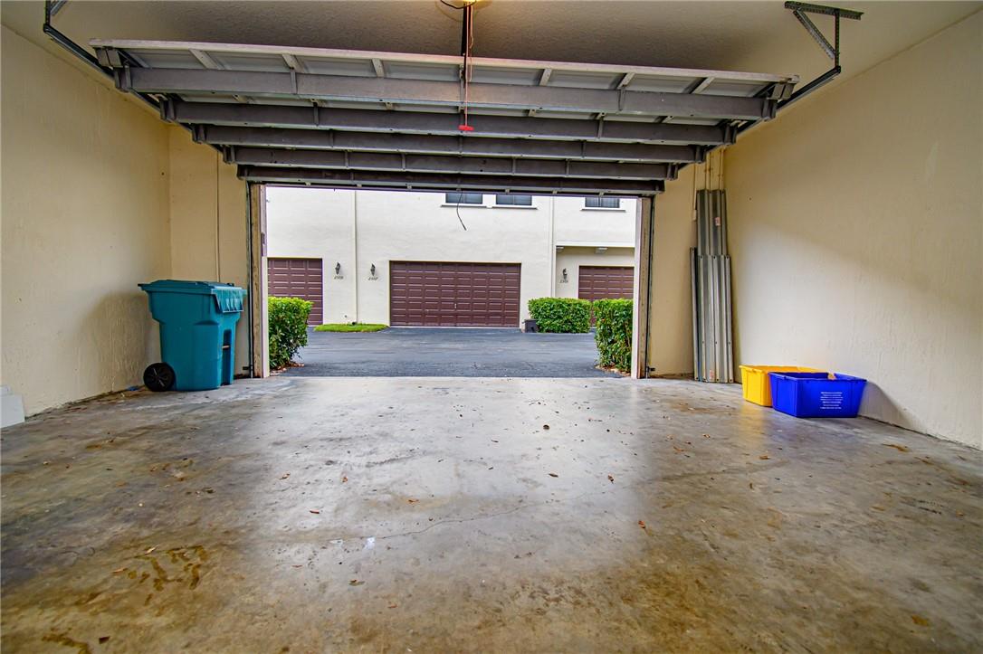 2407 Venetian Way