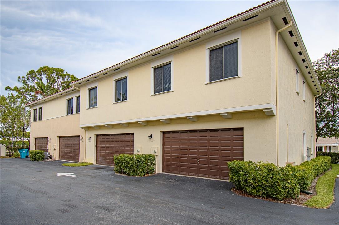 2407 Venetian Way