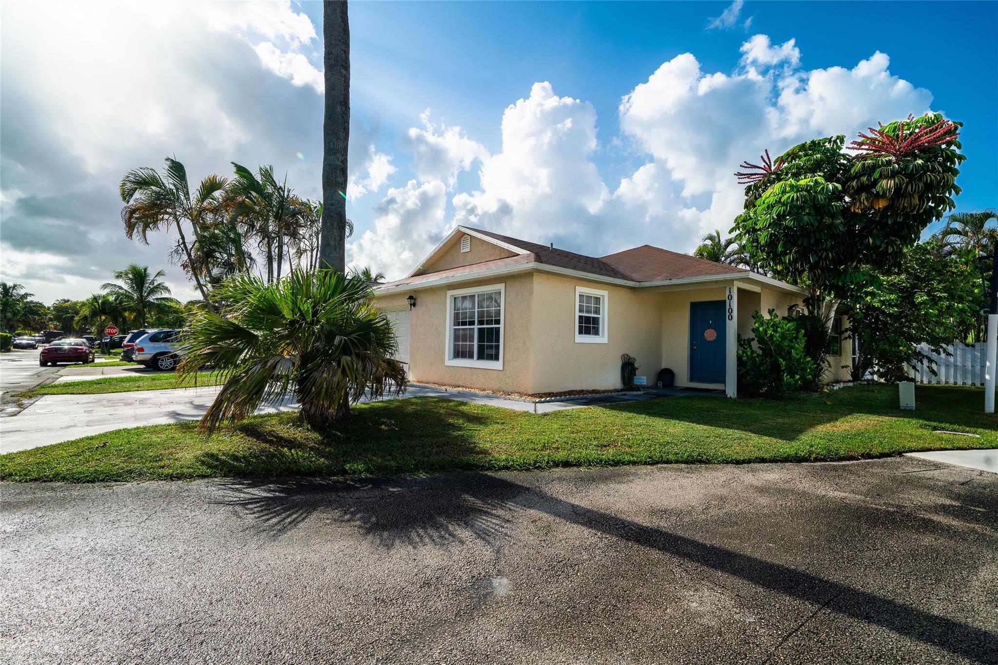 10100 Boynton Place Cir