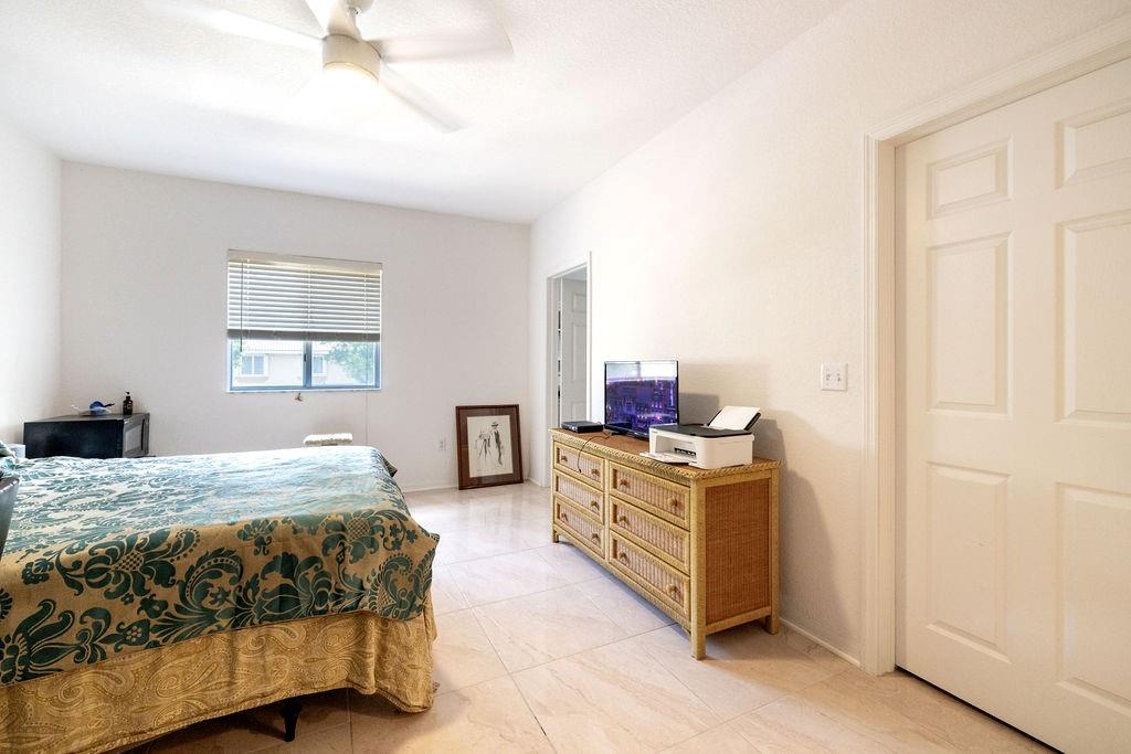 2416 SE 21st St Unit: 2416