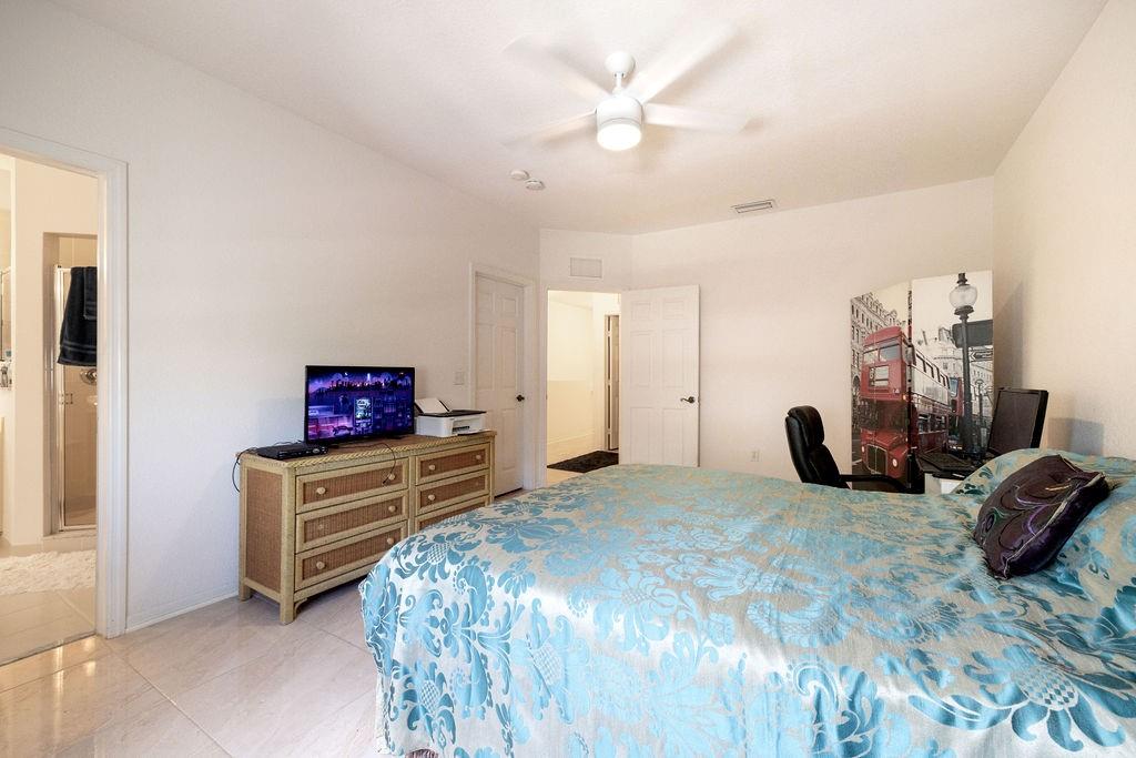 2416 SE 21st St Unit: 2416