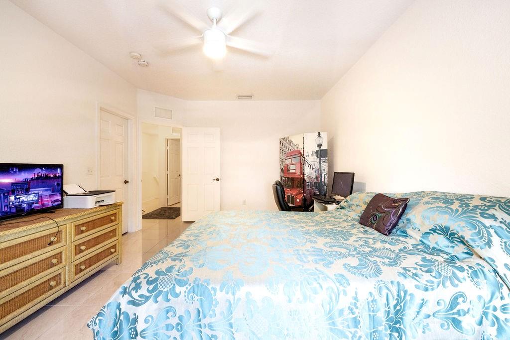 2416 SE 21st St Unit: 2416
