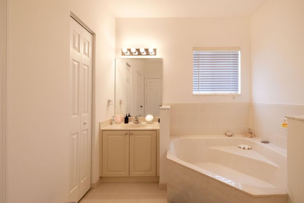 2416 SE 21st St Unit: 2416