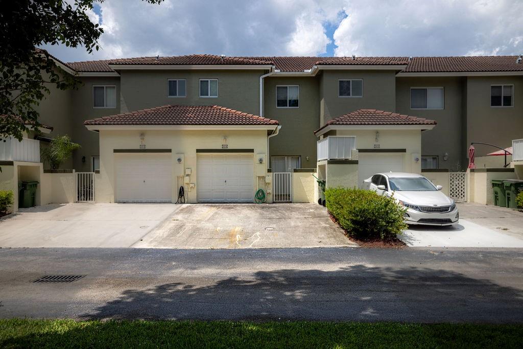 2416 SE 21st St Unit: 2416