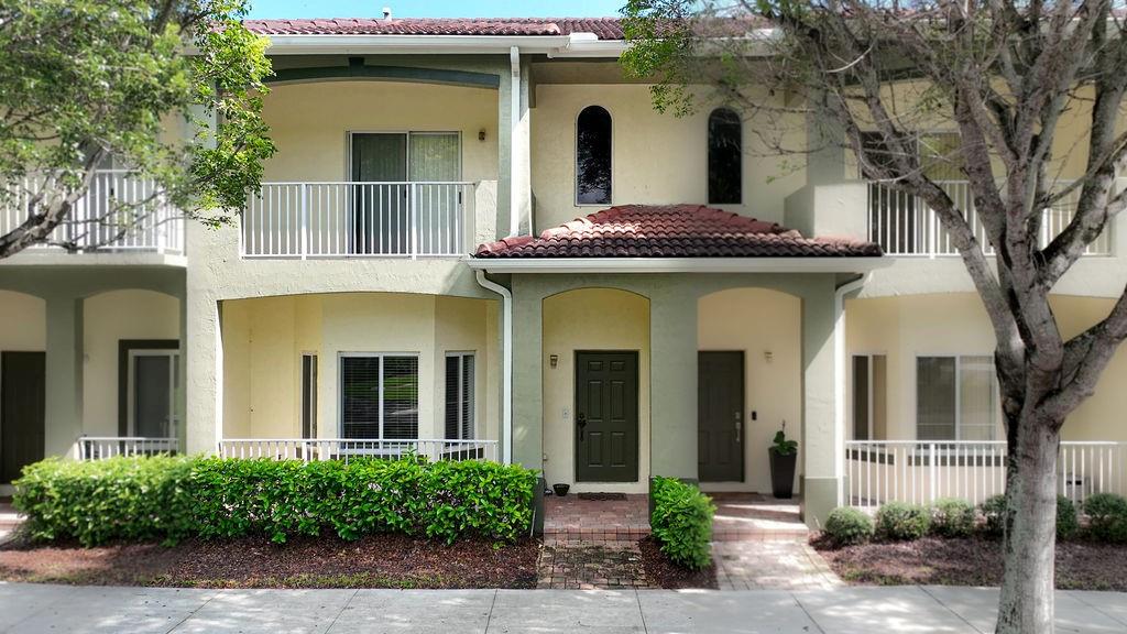 2416 SE 21st St Unit: 2416