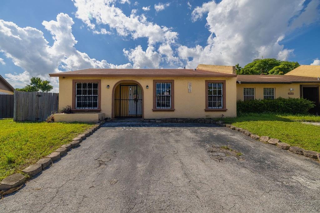20420 NW 29th Pl Unit: ,
