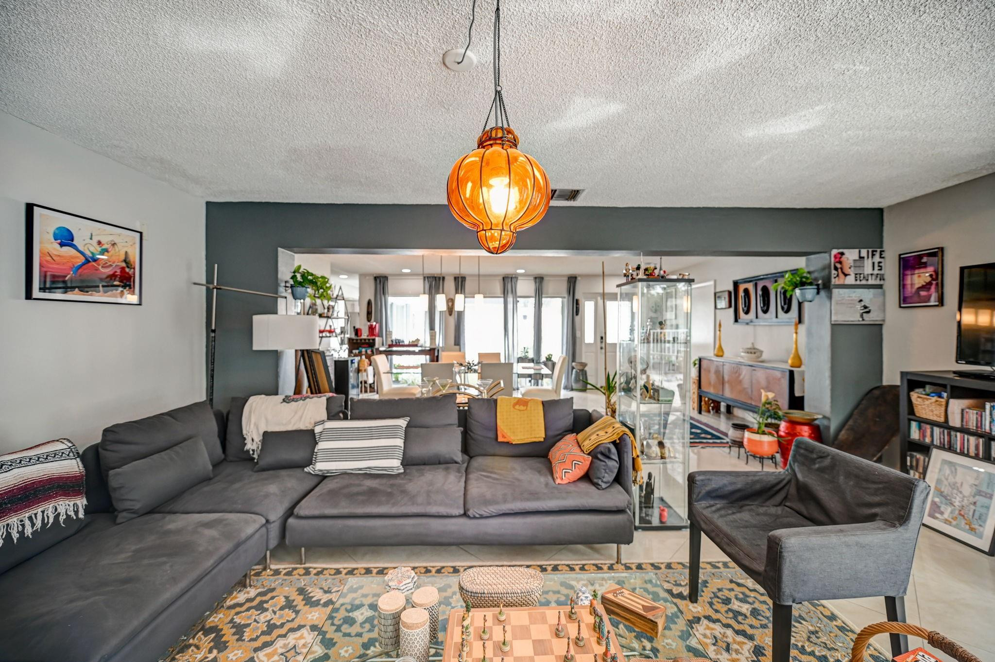 4711 Bayberry Ln