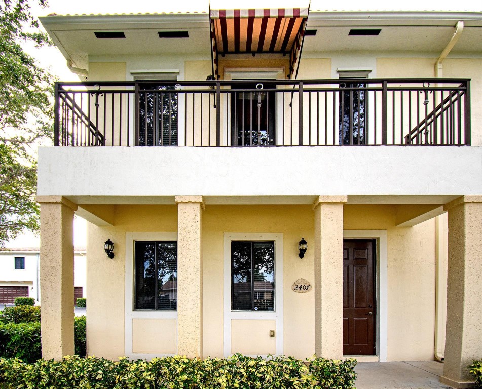 2407 Venetian Way