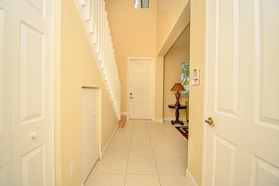 2407 Venetian Way