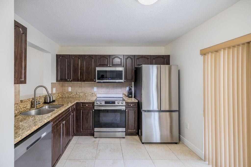 6245 SW 47th Mnr 101