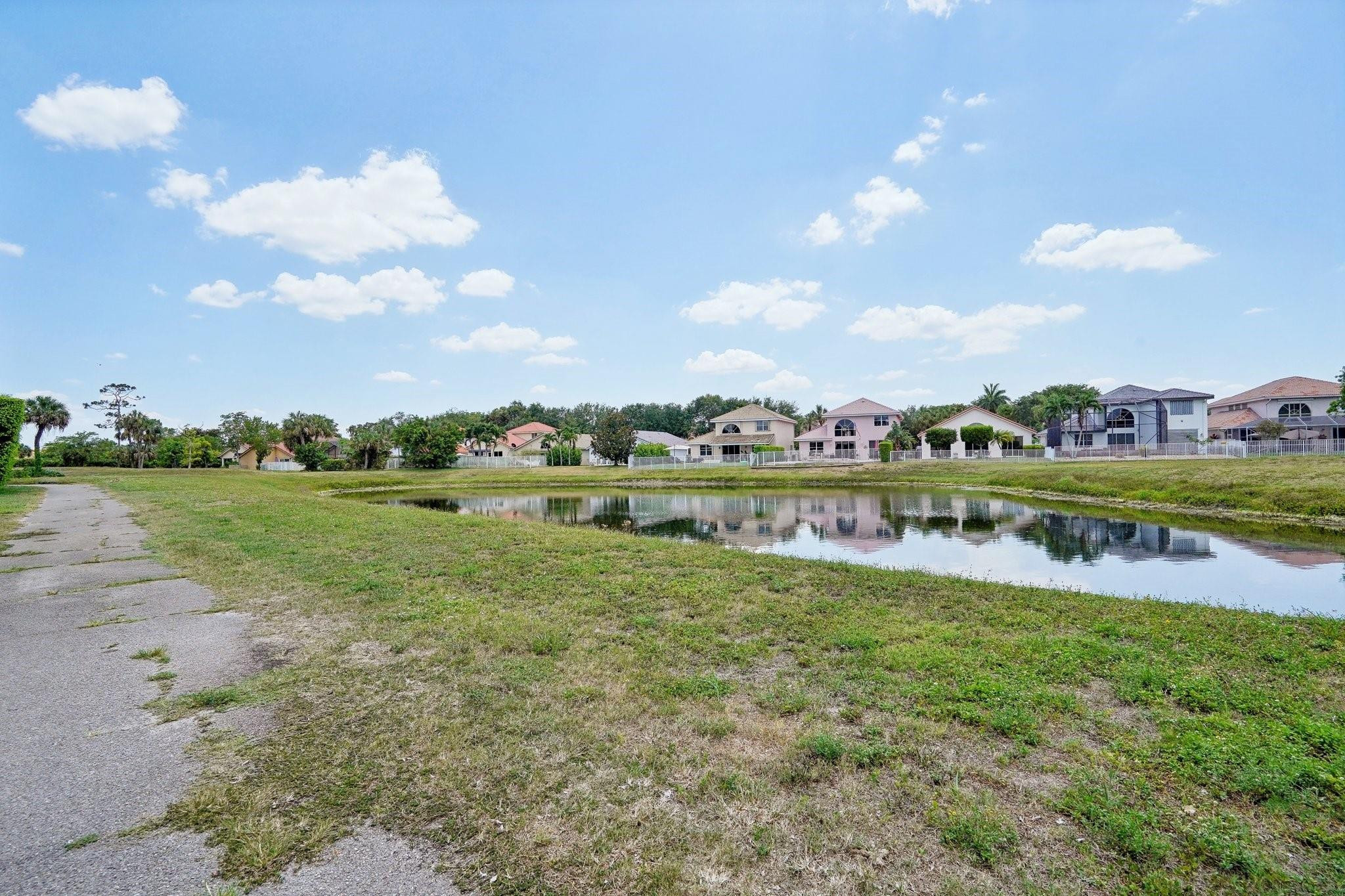 2923 Crestwood Ter 5104