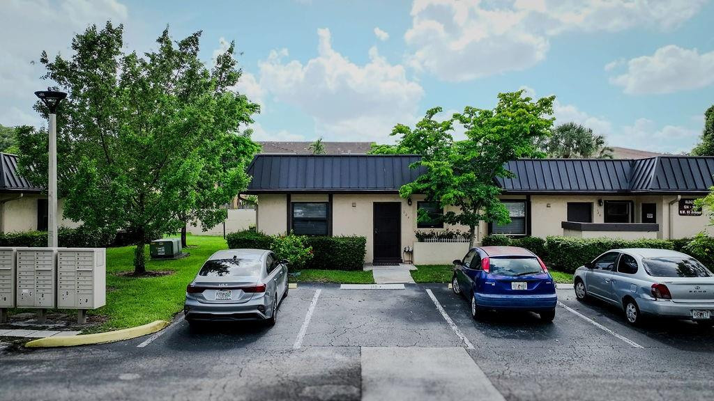124 NW 93rd Ave 101