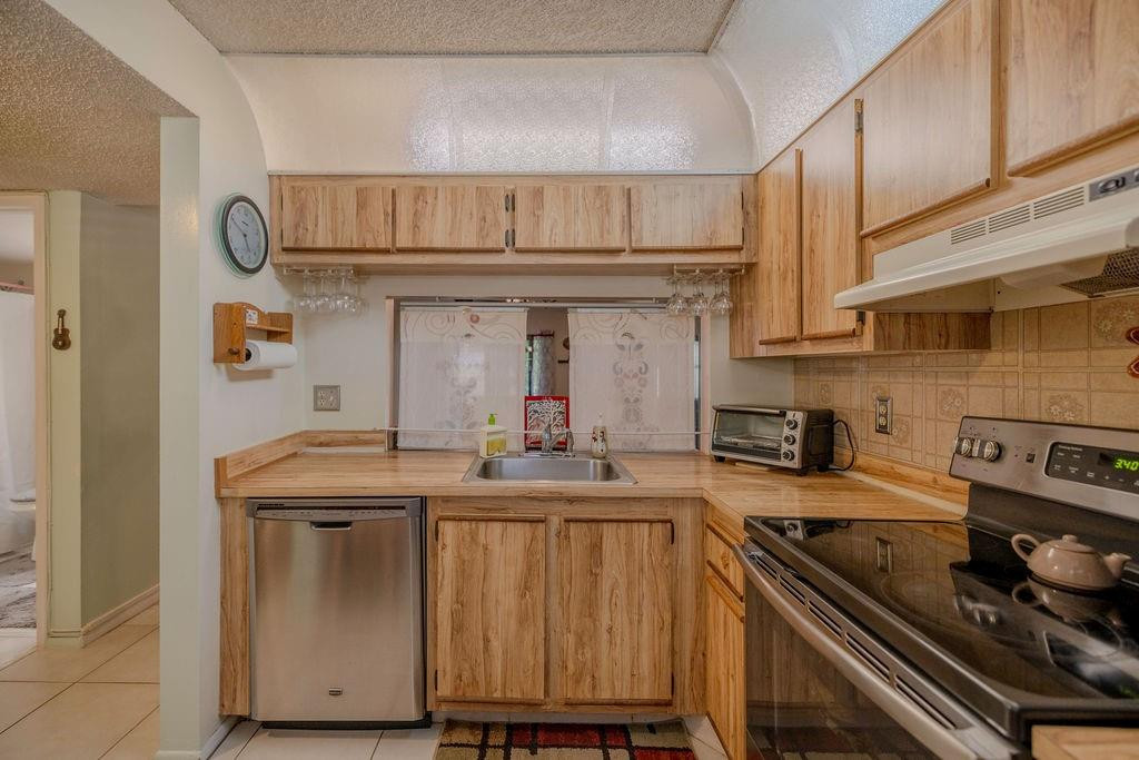 124 NW 93rd Ave 101