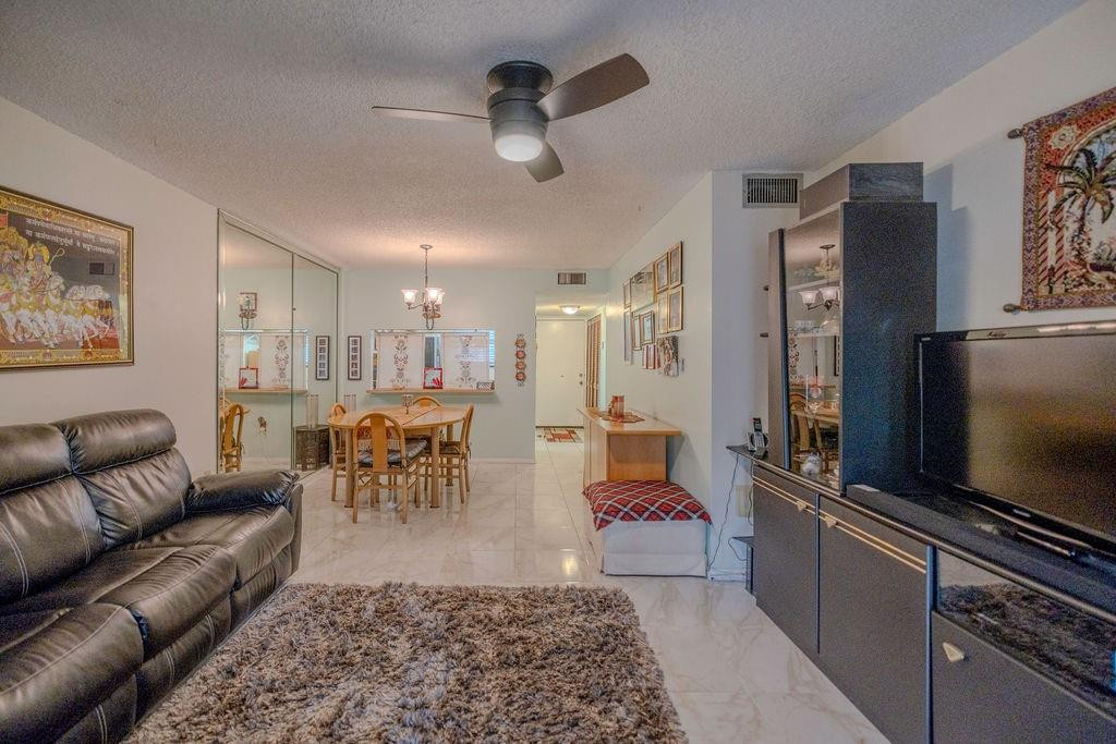 124 NW 93rd Ave 101