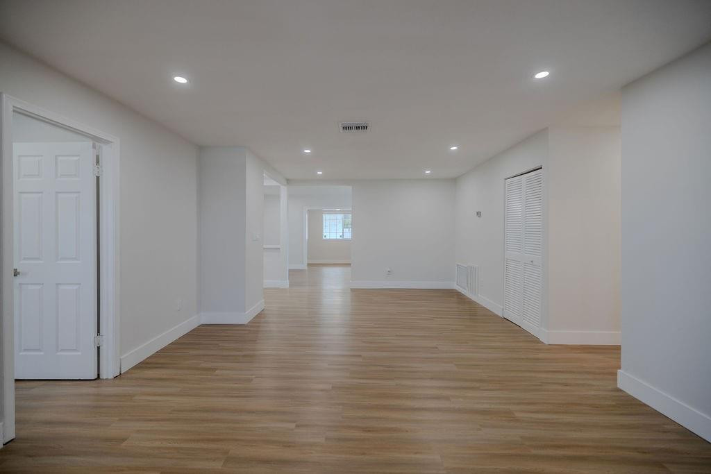 7730 NW 38th St