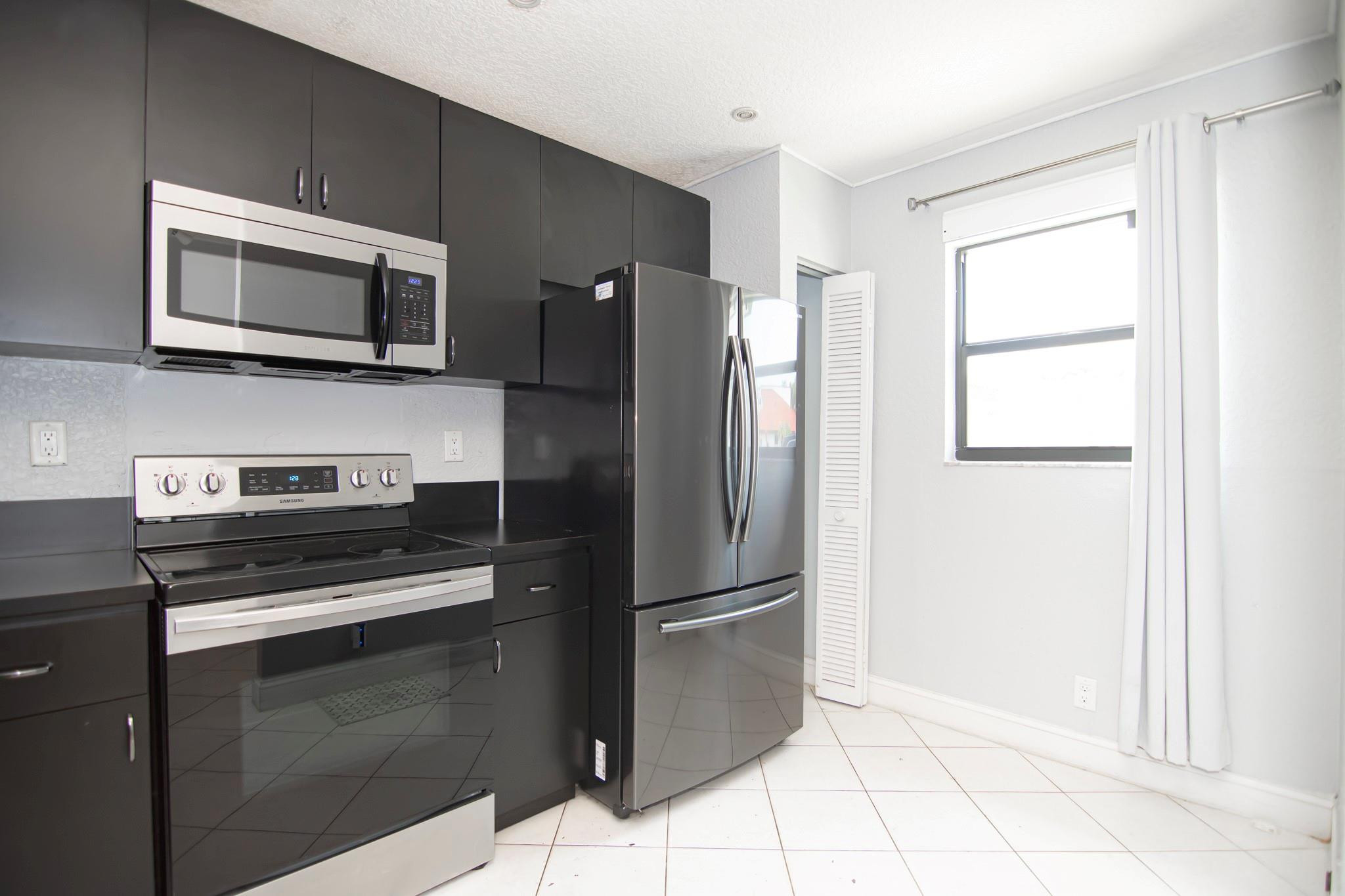 369 NW 36th Ave