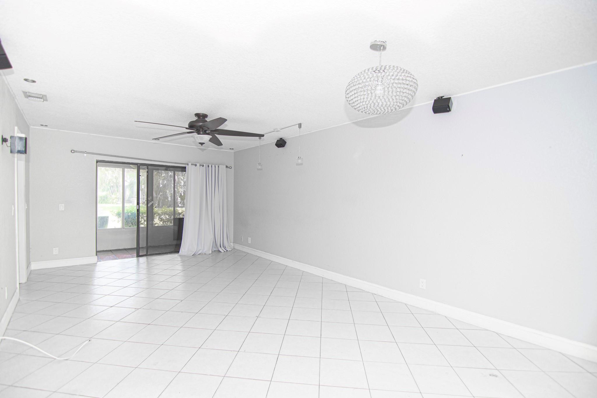 369 NW 36th Ave