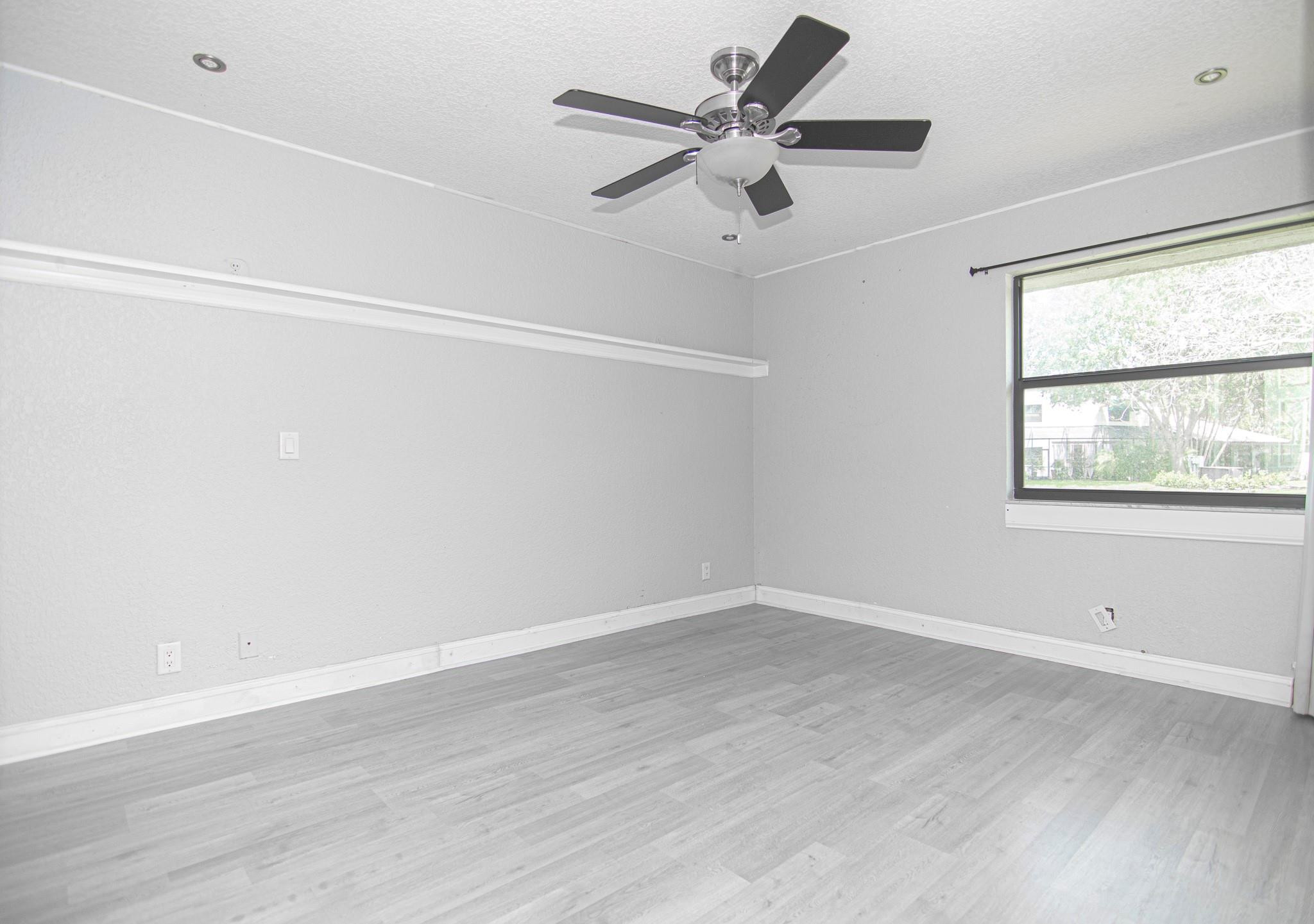 369 NW 36th Ave