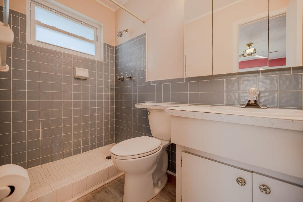 5405 NW 49th ter