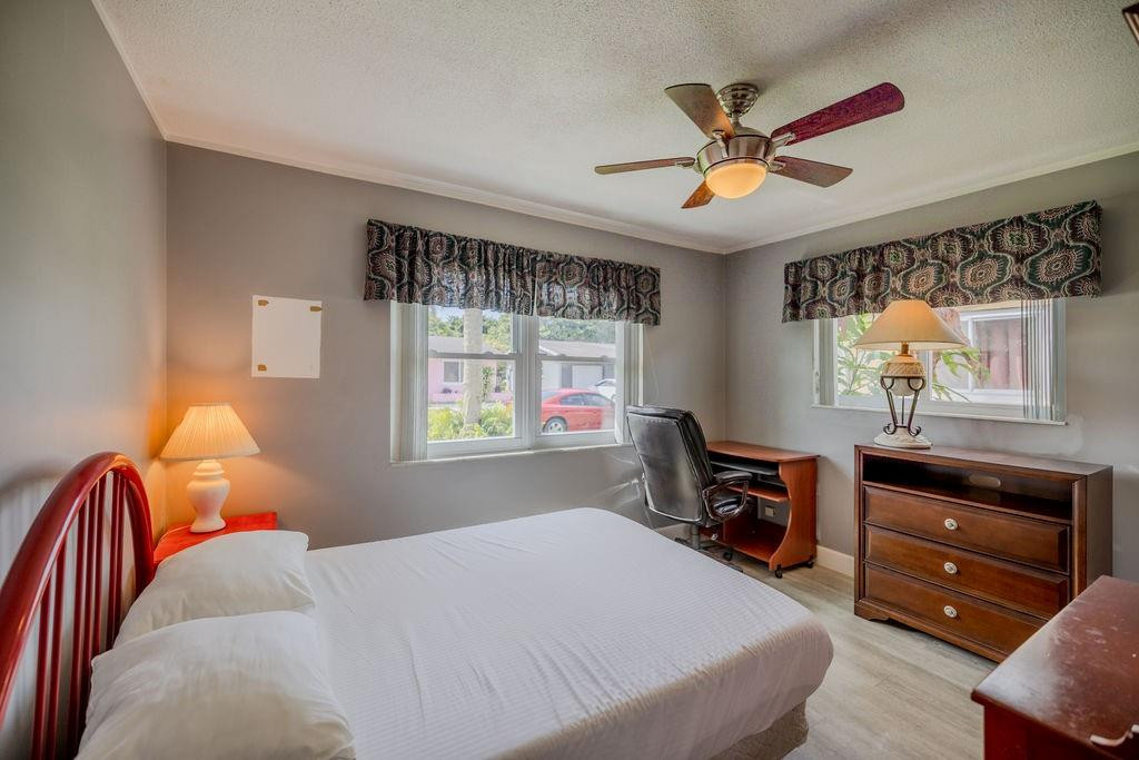 5405 NW 49th ter