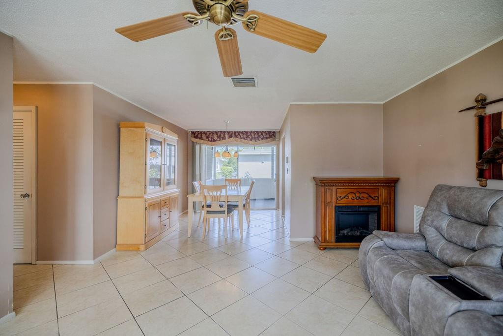 5405 NW 49th ter