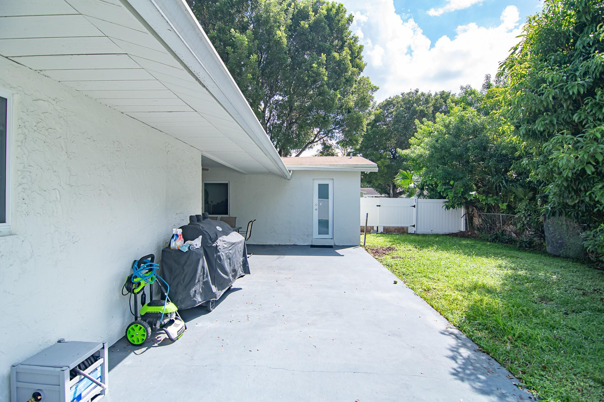 8612 Miramar Boulevard, Miramar