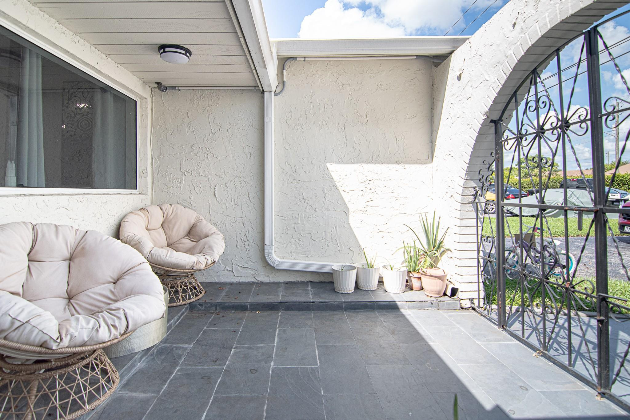 8612 Miramar Boulevard, Miramar