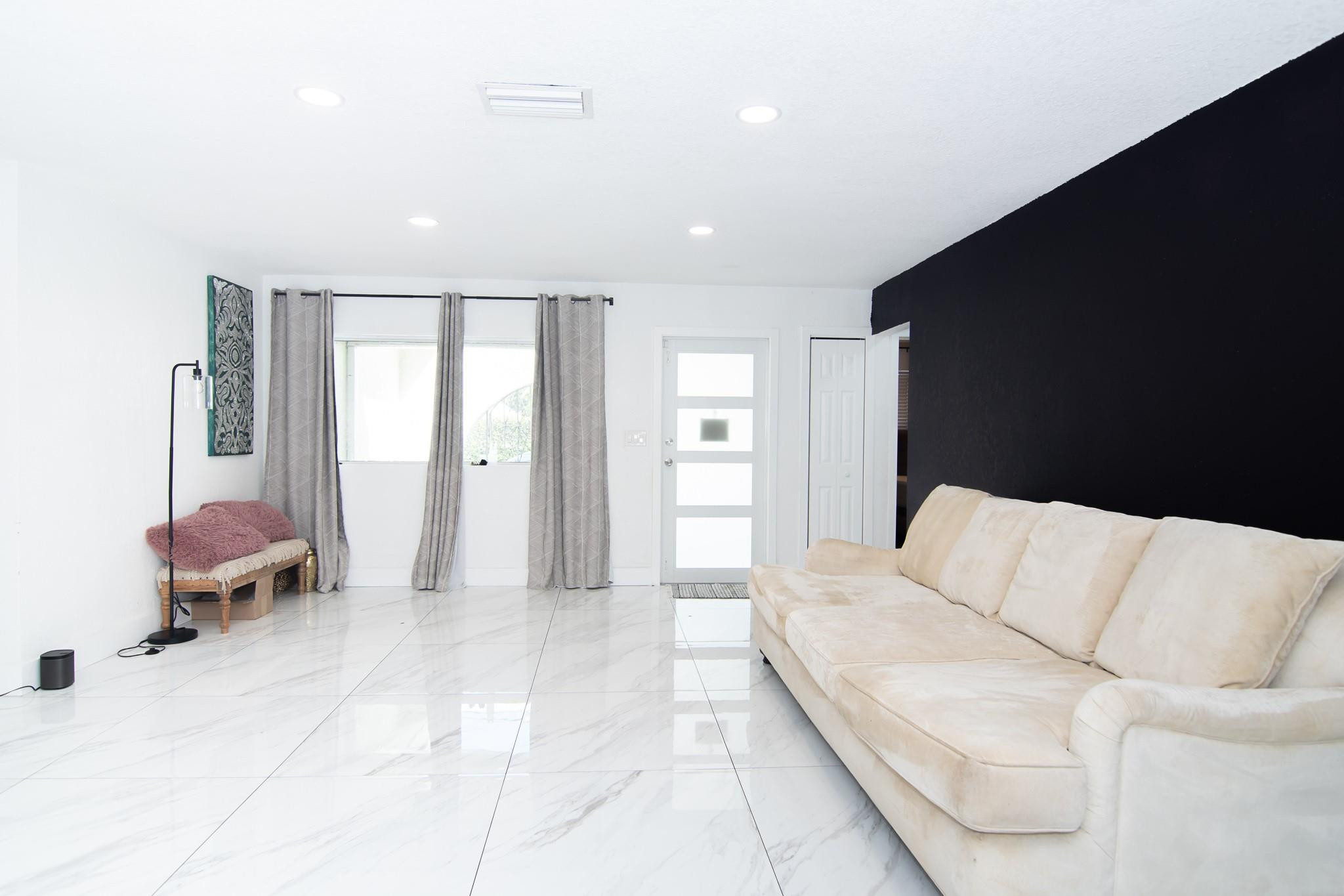 8612 Miramar Boulevard, Miramar
