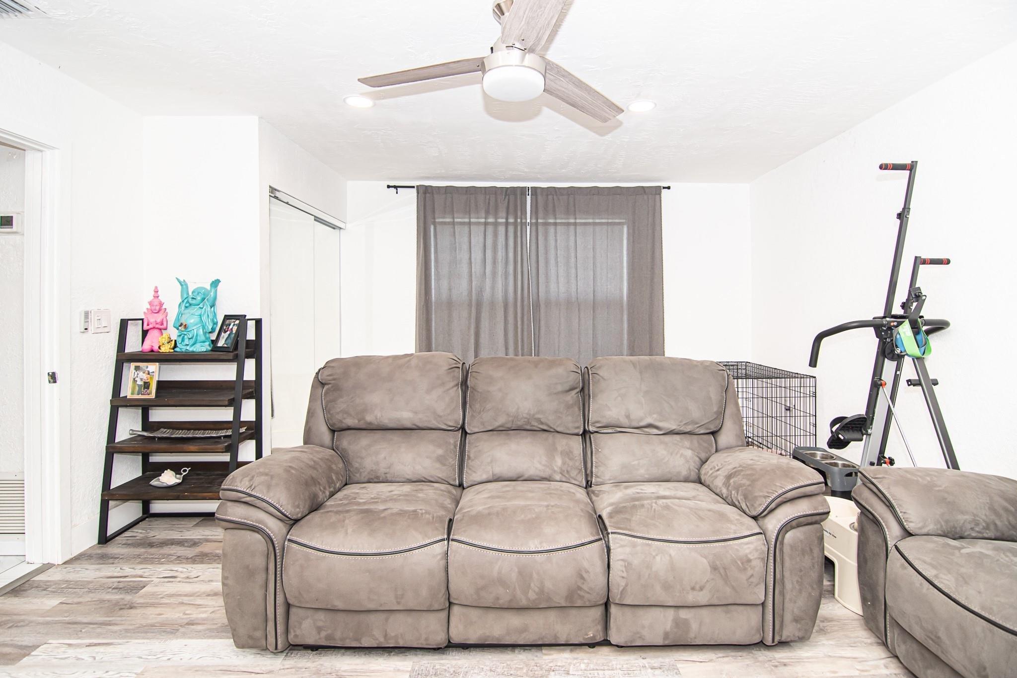 8612 Miramar Boulevard, Miramar