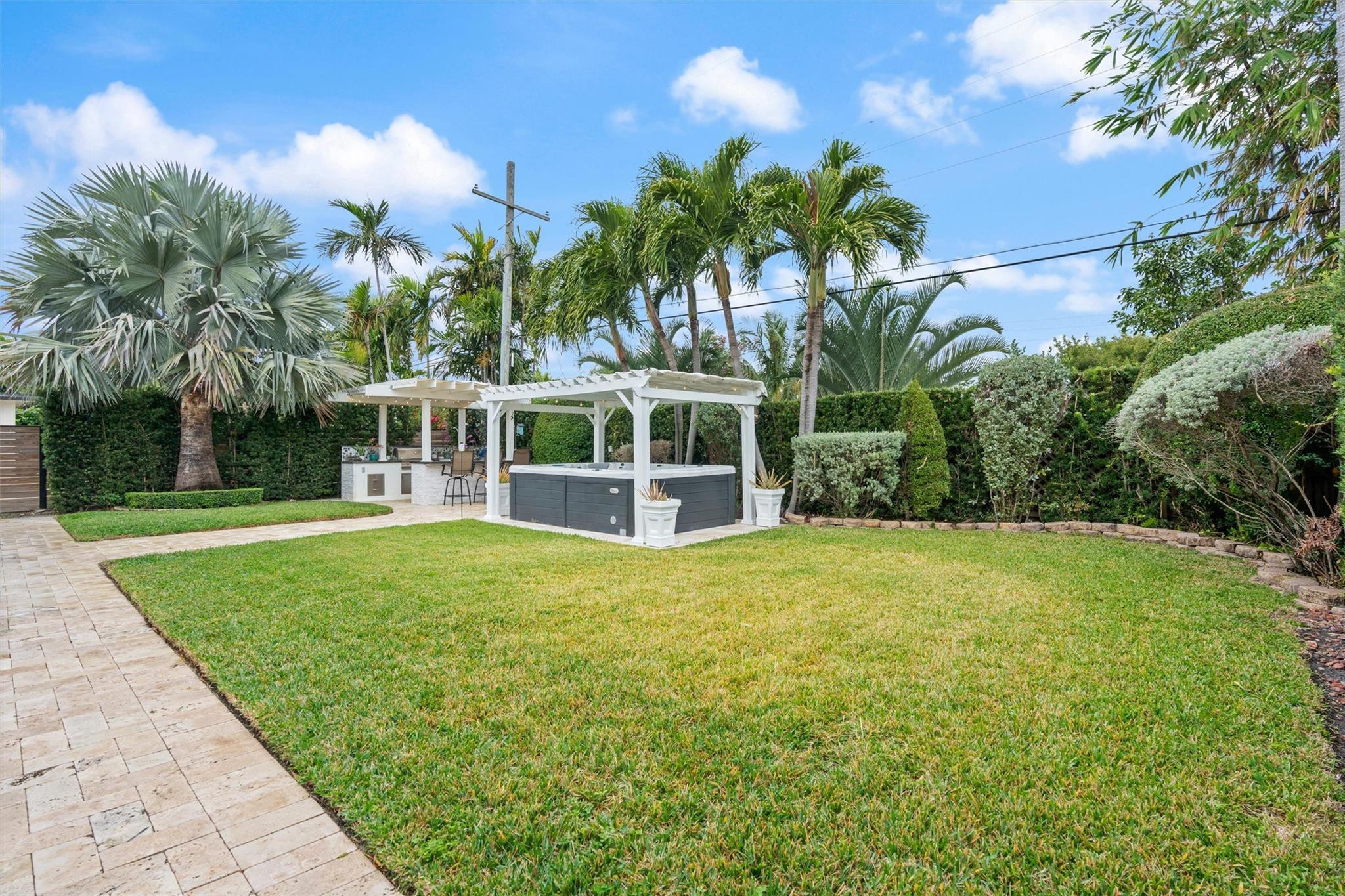 741 Fairway Dr