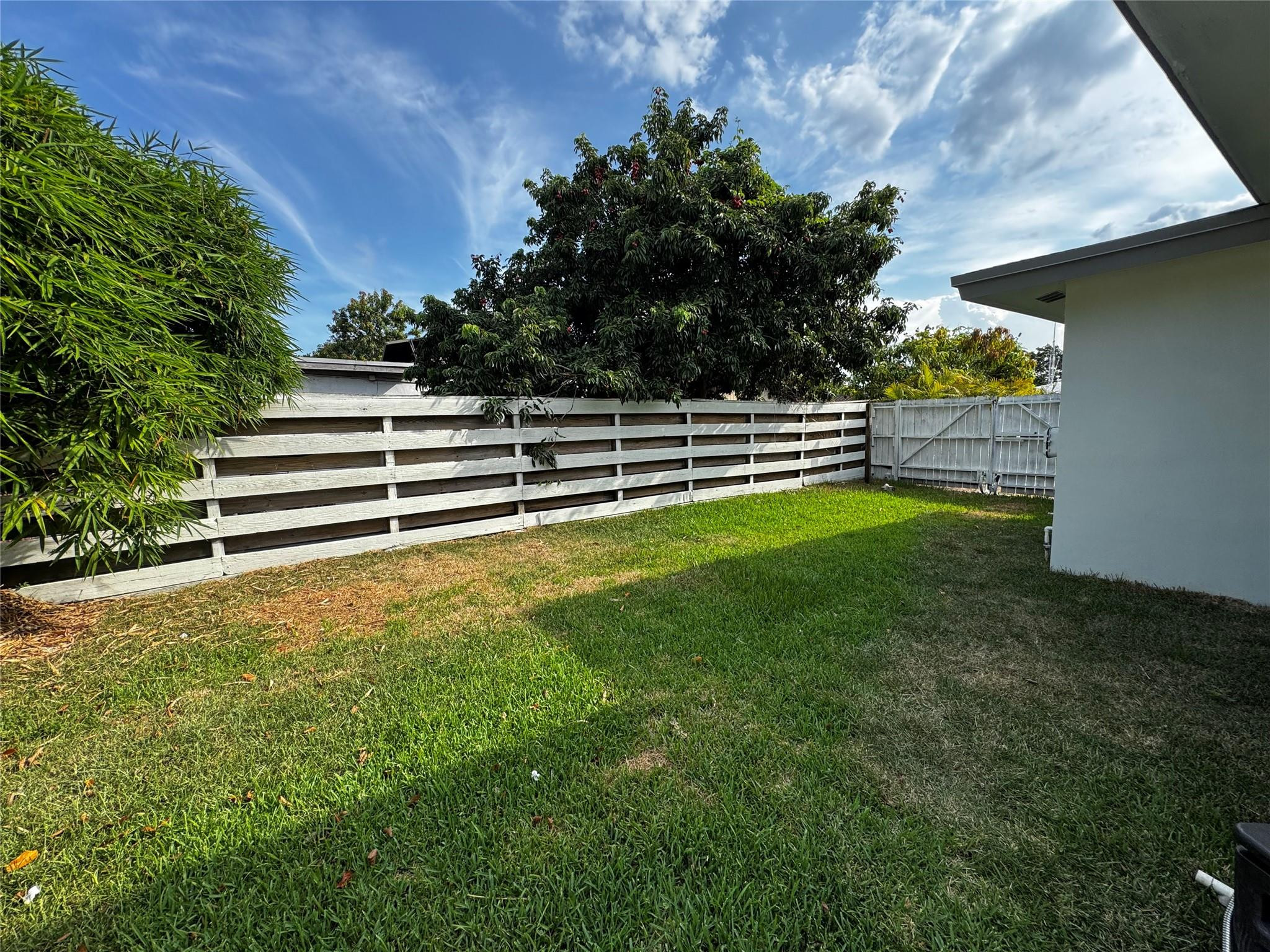 818 Fairway Dr