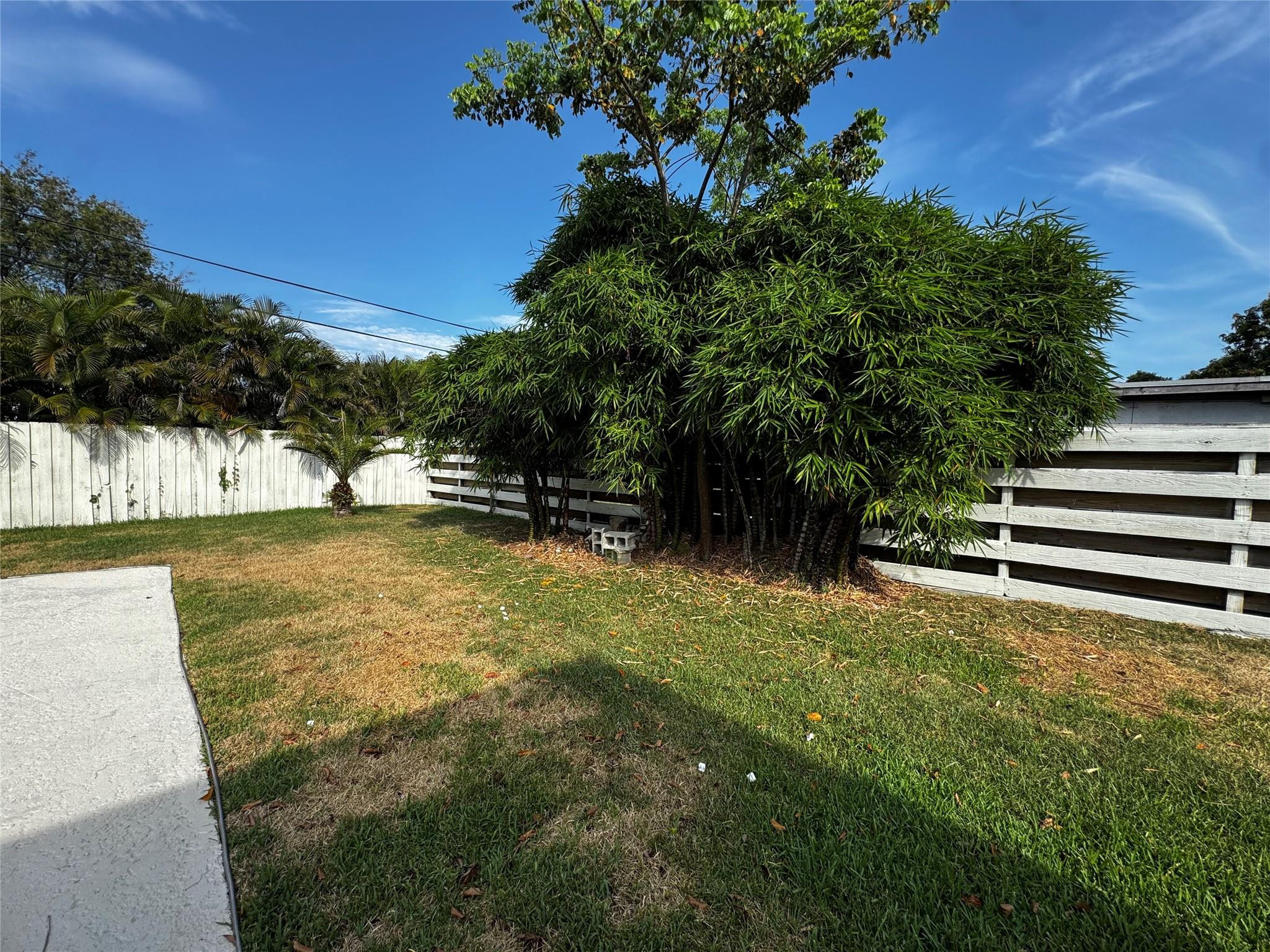 818 Fairway Dr