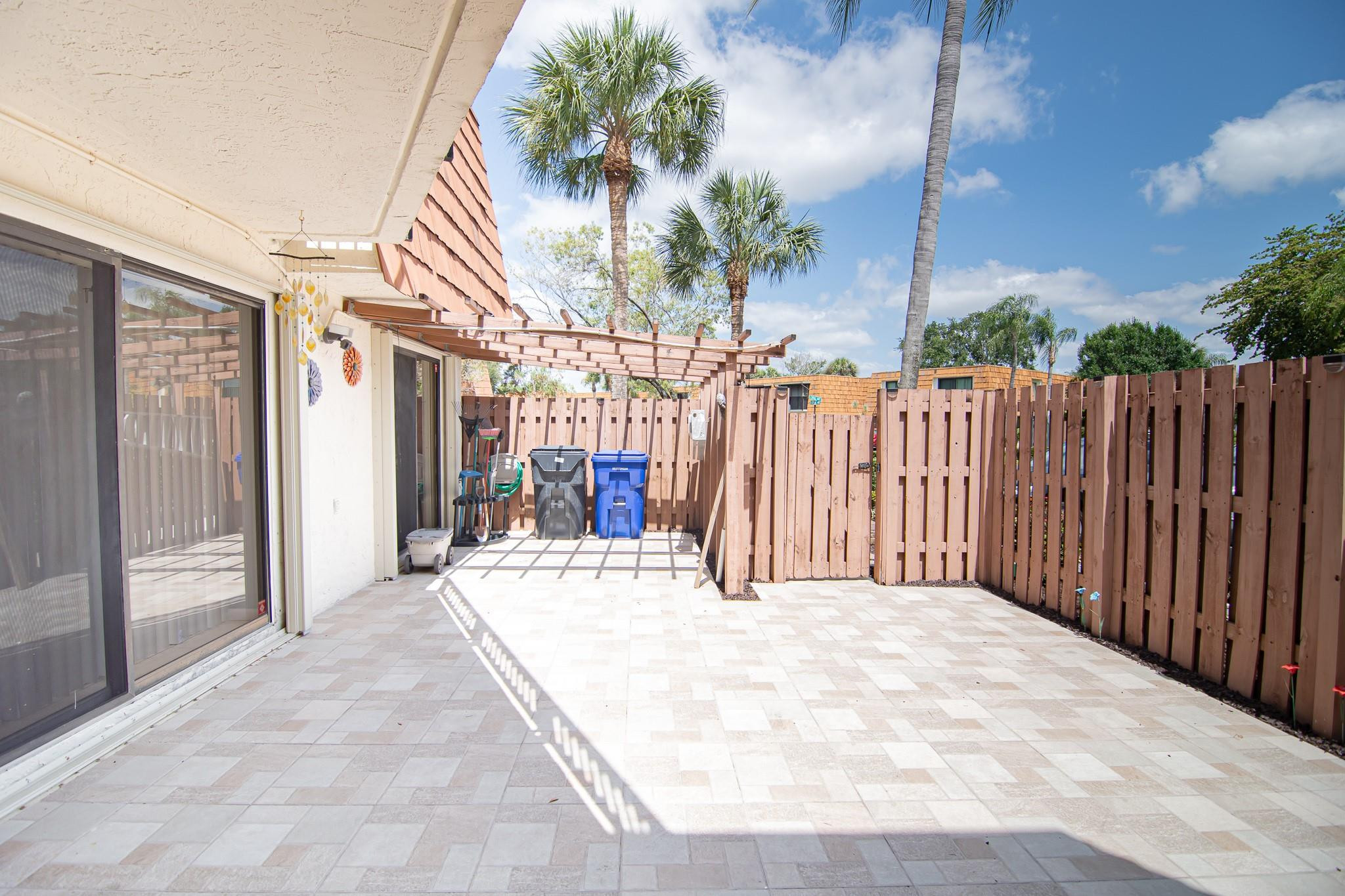 8292 S Coral Cir 8292