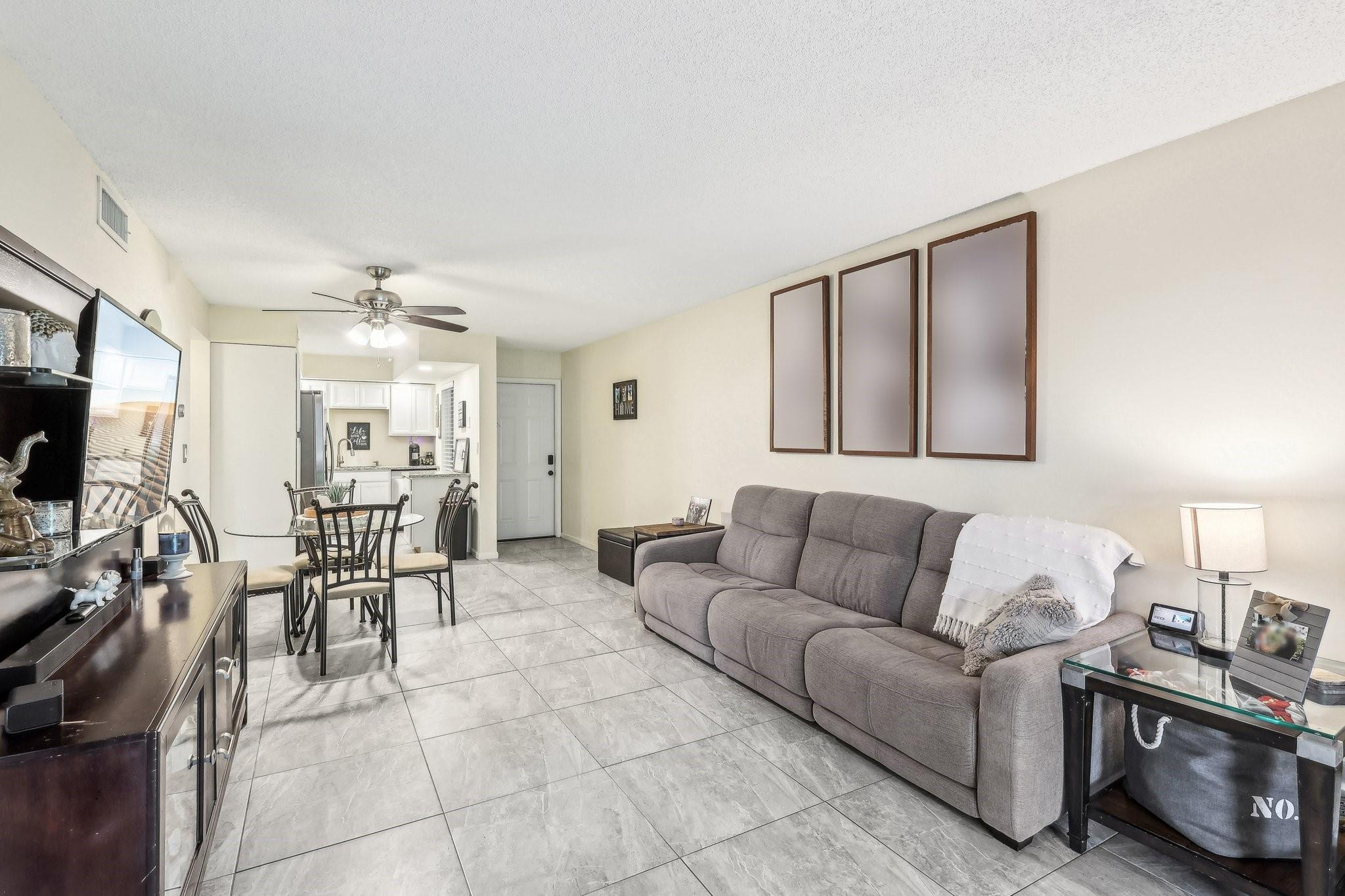 301 Olivewood Pl 0130