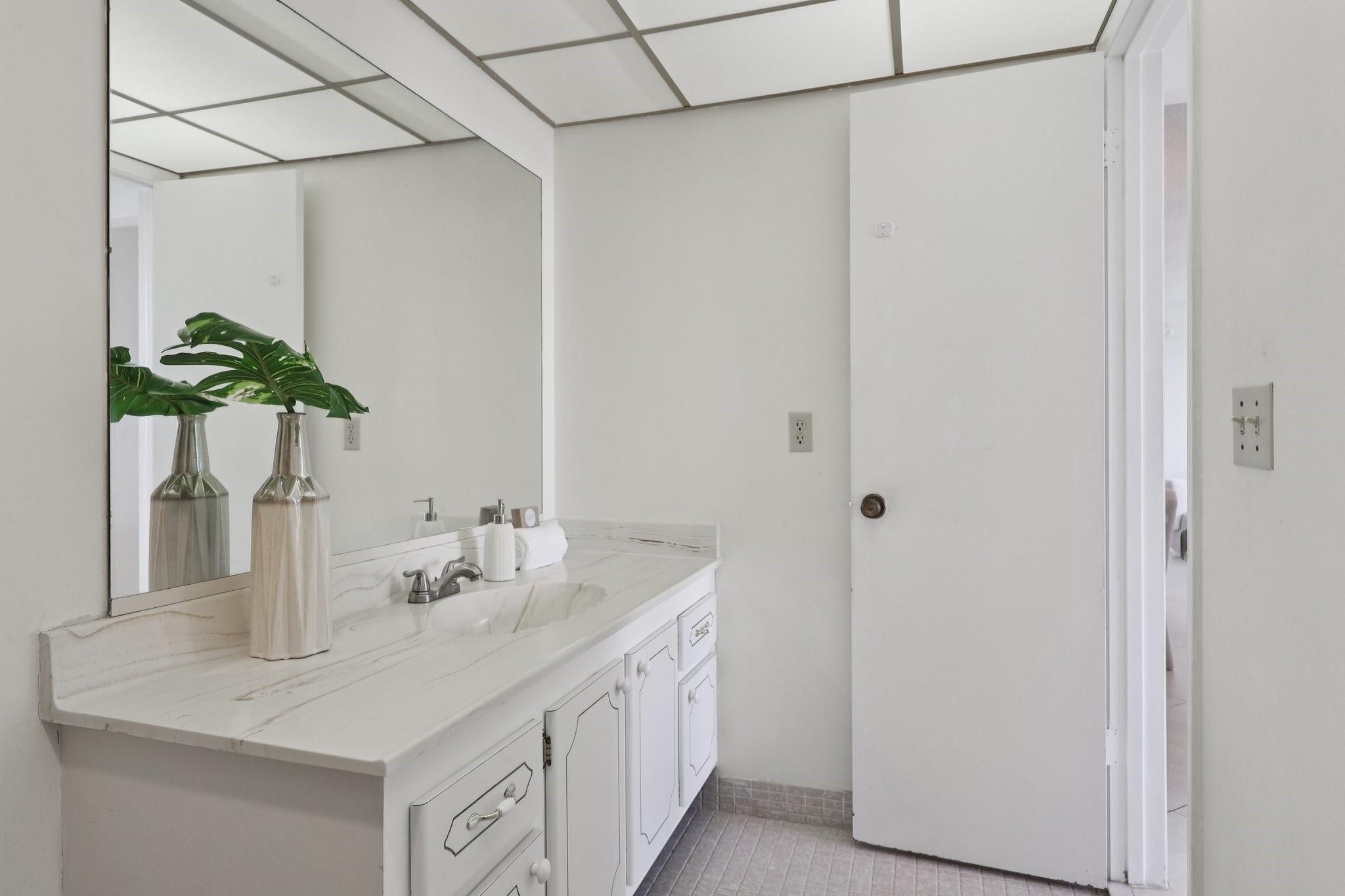 2701 N Ocean Blvd 4C