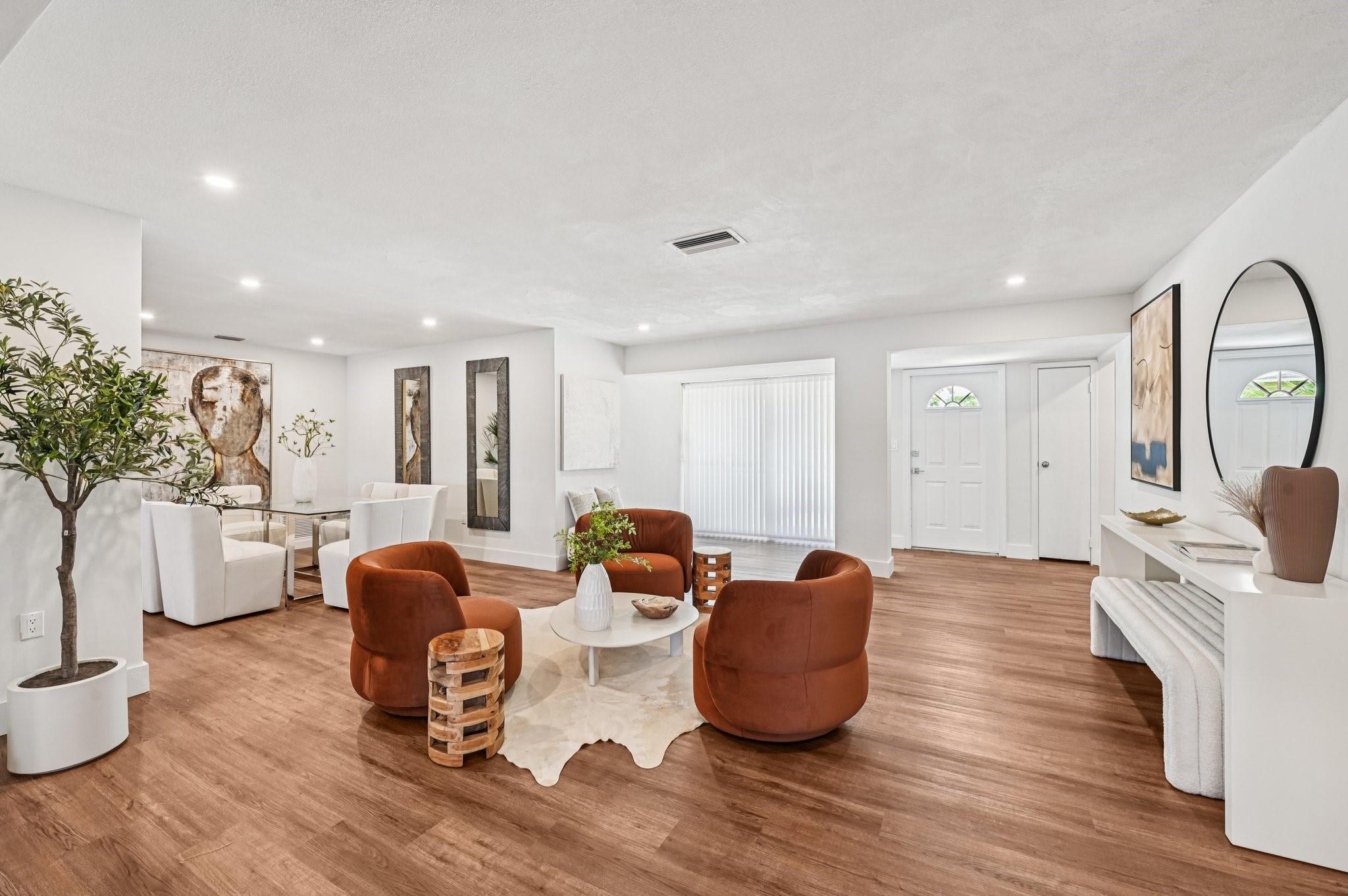 6764 Dogwood Dr