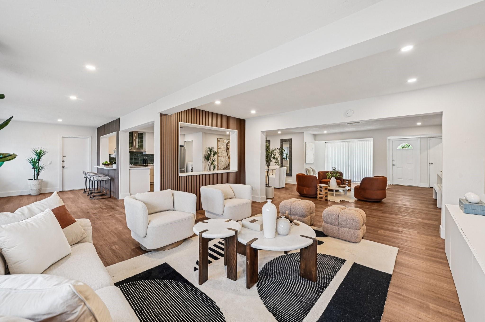 6764 Dogwood Dr
