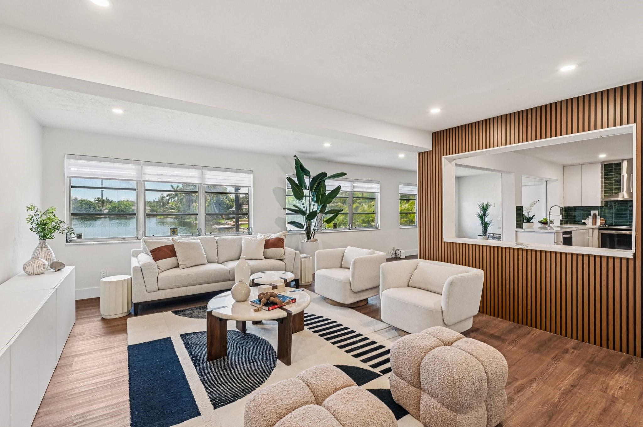 6764 Dogwood Dr