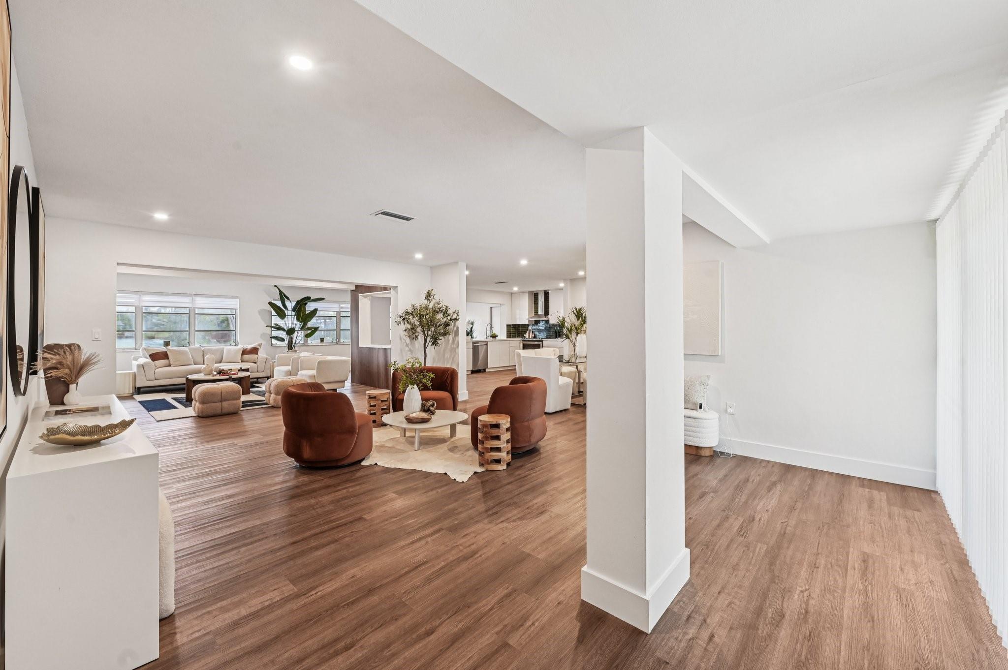 6764 Dogwood Dr