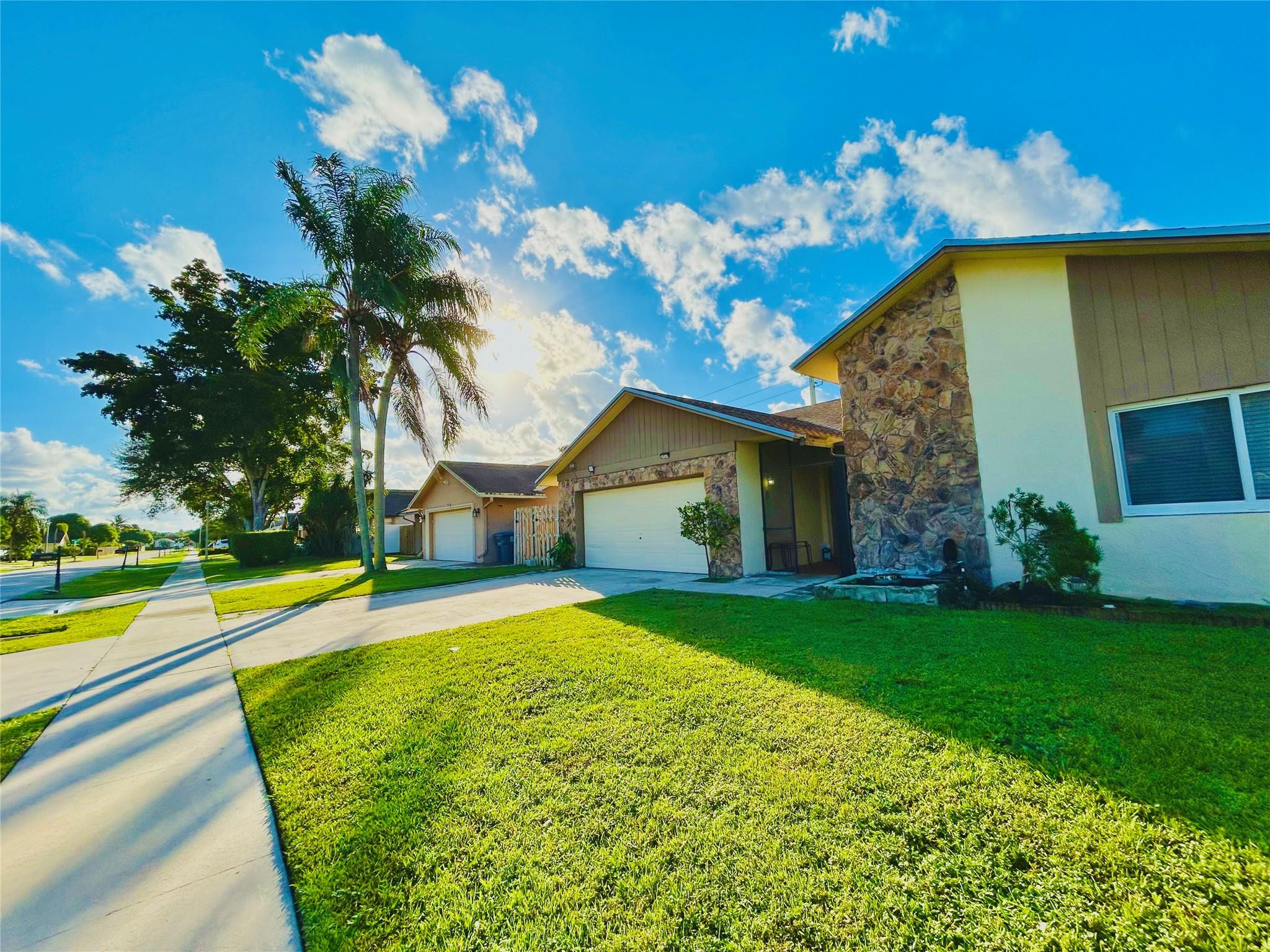 8948 SW 18th Rd