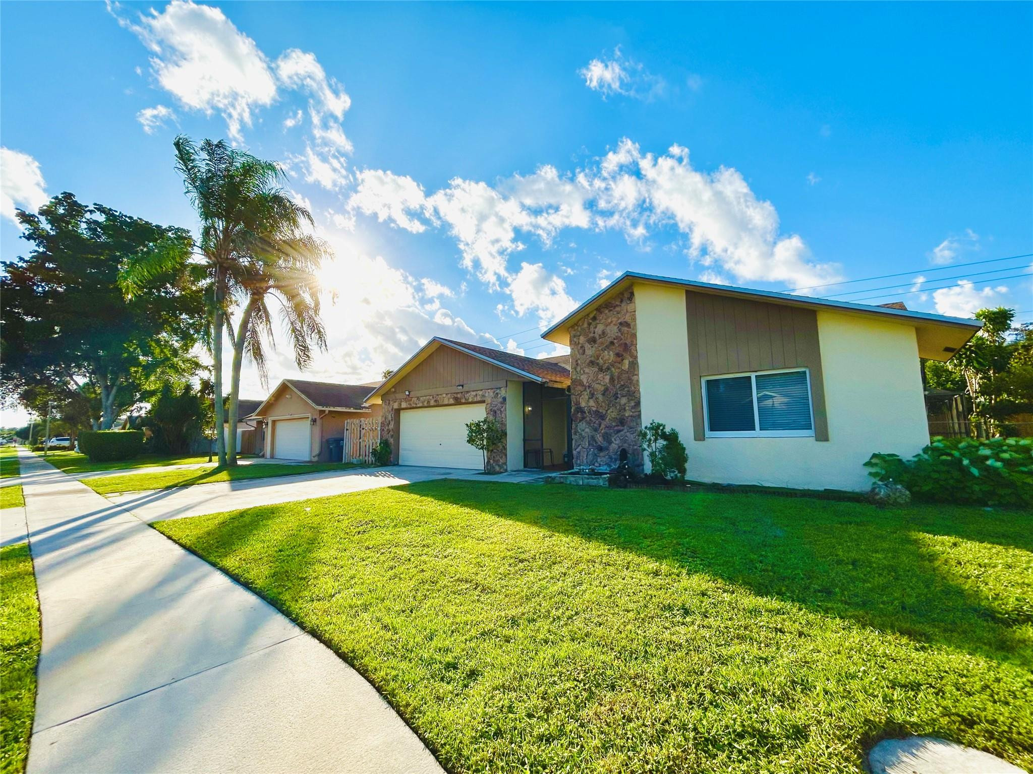 8948 SW 18th Rd