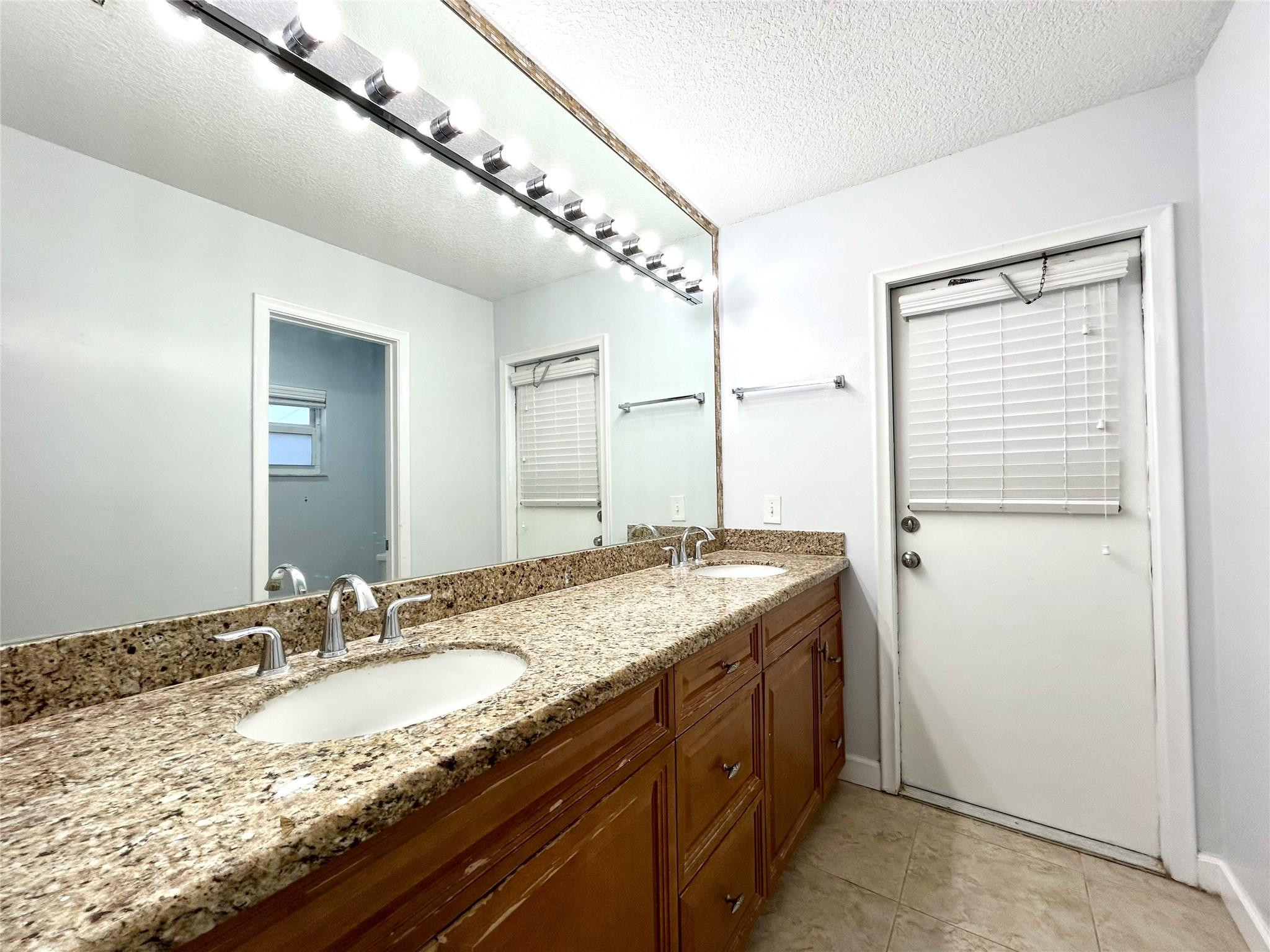 8948 SW 18th Rd